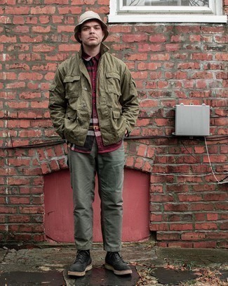 Comment porter une veste-chemise imprimée olive