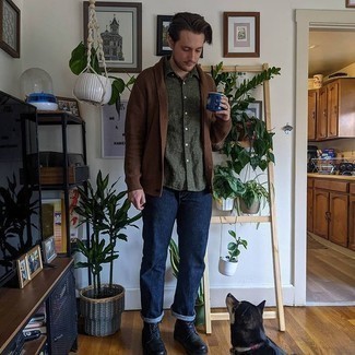 Comment porter une chemise à manches courtes olive