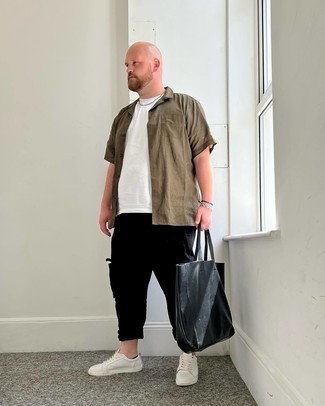 Comment porter une chemise à manches courtes olive