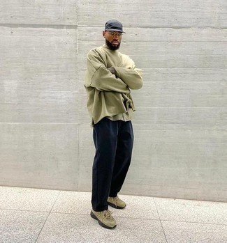 Comment porter une chemise à manches courtes olive quand il fait chaud à 30 ans