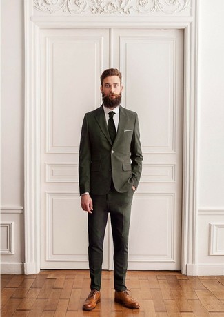 Comment porter un costume olive quand il fait chaud