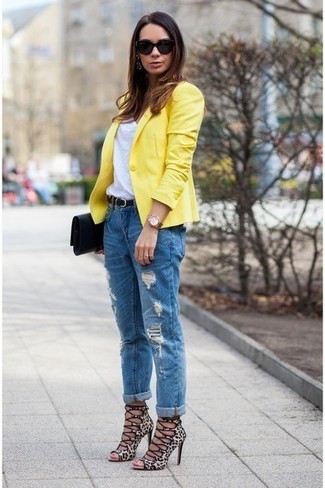 Comment porter un blazer orange pour un style decontractés