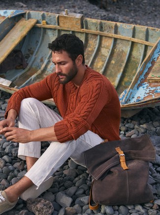 Comment porter un pull torsadé orange