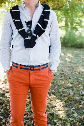 Comment porter un pantalon chino orange