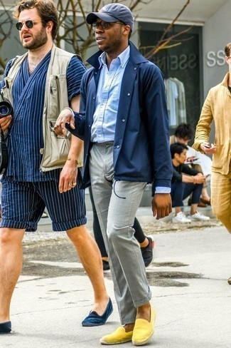 Comment porter des espadrilles orange quand il fait chaud