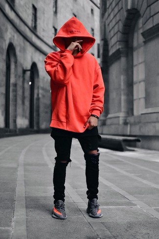 Comment porter un sweat à capuche orange