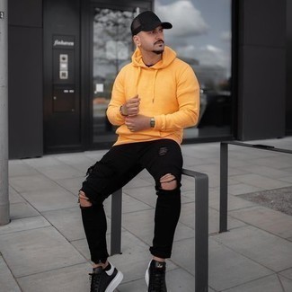 Comment porter un sweat à capuche orange
