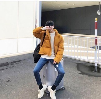 Comment porter une veste orange quand il fait froid à l'adolescence