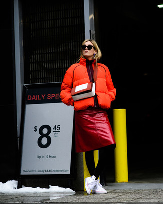 Comment porter une veste orange quand il fait froid