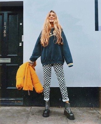 Comment porter une veste orange quand il fait froid