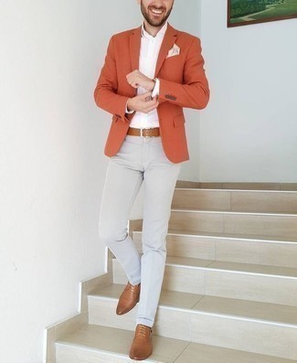 Comment porter une veste orange pour un style chic decontractés