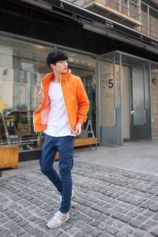 Comment porter une veste orange à l'adolescence