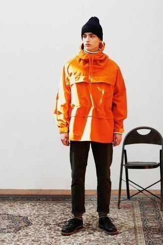 Comment porter une veste orange à l'adolescence