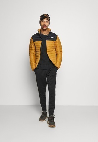 Comment porter une veste orange pour un style decontractés quand il fait frais
