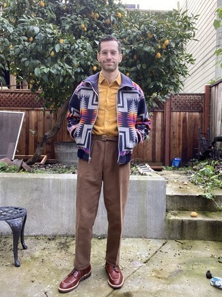 Comment porter une chemise à manches longues orange