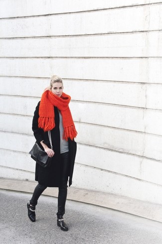 Comment porter une écharpe orange