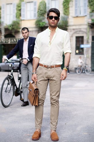 Comment porter une chemise orange