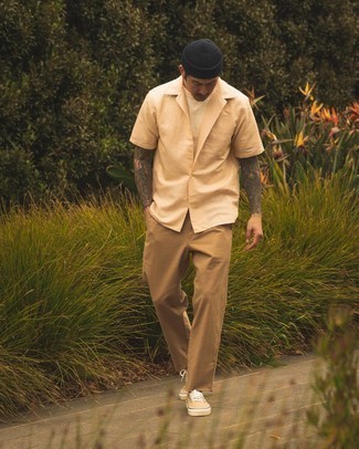 Comment porter une chemise orange
