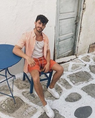 Comment porter une chemise orange