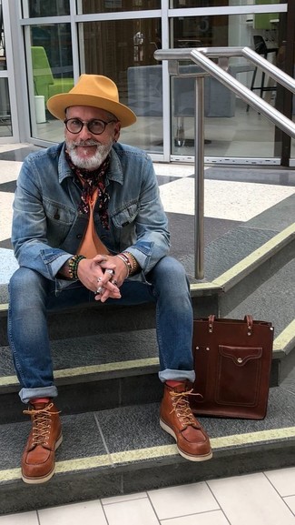 Comment porter des chaussettes orange quand il fait chaud