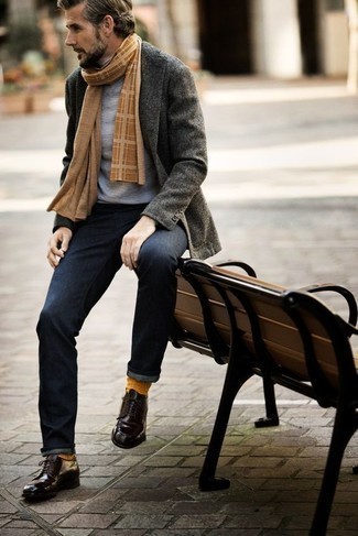 Comment porter des chaussettes orange pour un style chic decontractés