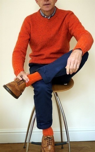 Comment porter des chaussettes orange pour un style chic decontractés