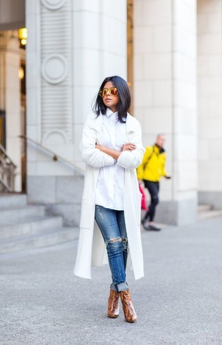 Comment porter des lunettes de soleil orange quand il fait froid à 30 ans