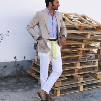 Comment porter un pull orange pour un style chic decontractés