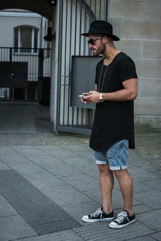 Comment porter une montre orange pour un style decontractés
