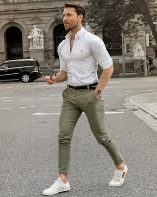 Comment porter une montre orange pour un style chic decontractés