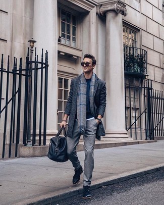 Comment porter un pardessus avec des bottes brogue