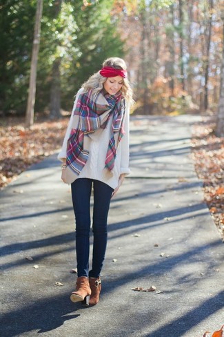 Comment porter un pull surdimensionné avec des bottines