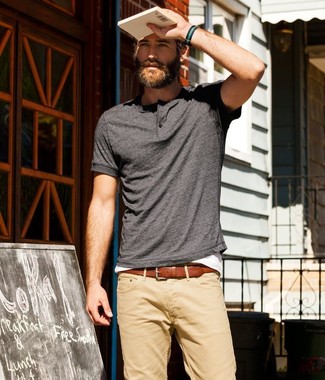 Comment porter un pantalon pour un style decontractés