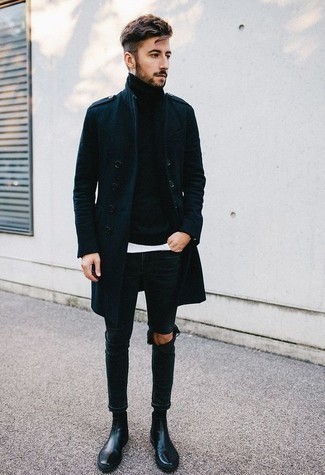 Un jean à porter avec un pull à col roulé noir à 20 ans: Pense à porter un pull à col roulé noir et un jean pour un look idéal le week-end. Ajoute une paire de bottines chelsea en cuir noires à ton look pour une amélioration instantanée de ton style.