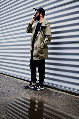 Comment porter une parka avec un pantalon de jogging