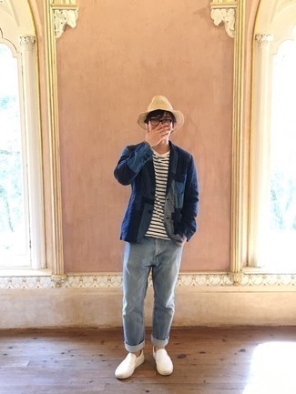 Comment porter un blazer à patchwork en été