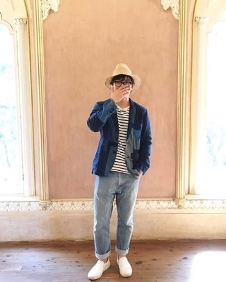 Comment porter un blazer à patchwork en été