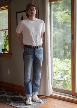 Comment porter un jean à patchwork quand il fait très chaud