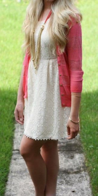 Comment porter un cardigan rose