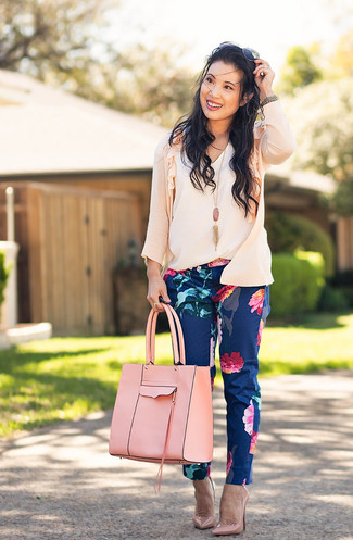 Comment porter un cardigan rose
