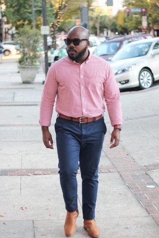 Comment porter une chemise à manches longues en vichy rose