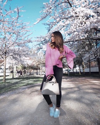 Comment porter un pull surdimensionné en tricot rose