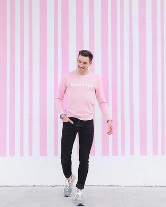 Comment porter un sweat-shirt imprimé rose