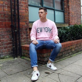 Comment porter un sweat-shirt imprimé rose