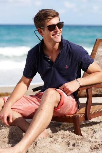 Short rose homme : comment le porter