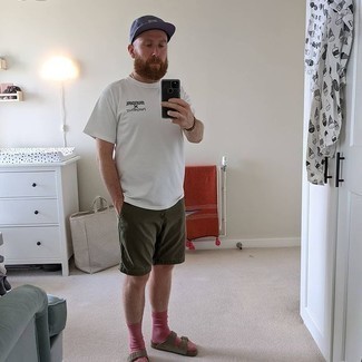 Comment porter des chaussettes roses quand il fait très chaud