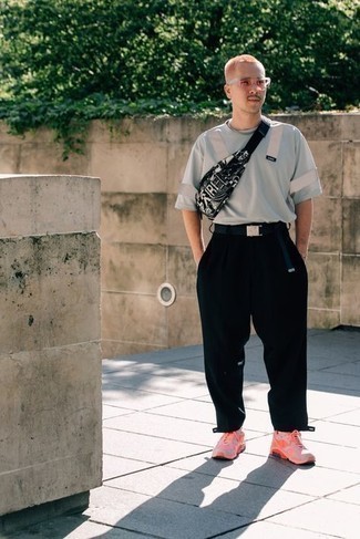 Comment porter des chaussettes roses quand il fait très chaud