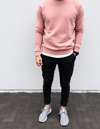 Comment porter un sweat-shirt rose