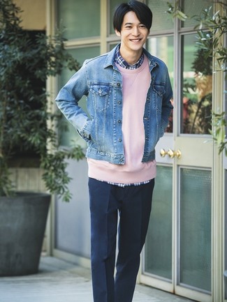 Comment porter un sweat-shirt rose