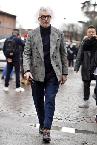 Comment porter un blazer croisé écossais après 40 ans